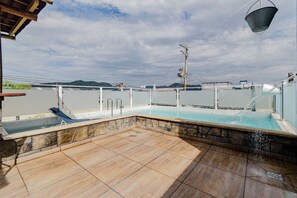 House | 3 bedrooms - Casa com Piscina Churrasqueira e Ar Condicionado (Itajai)