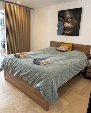 Room - Vrbo Property (Buis-les-Baronnies)