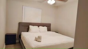 2 habitaciones, escritorio, tabla de planchar con plancha y wifi 