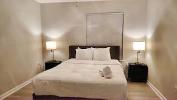 2 bedrooms, desk, iron/ironing board, WiFi