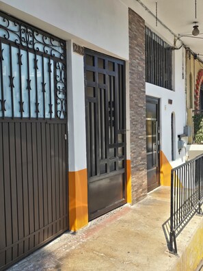 Exterior detail - COLIBRI APARTMENT FOR 4 PEOPLE, VERY CLOSE TO THE MALECÓN, BARS, AND RESTAURANTS (Puerto Vallarta)