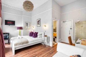 Bed sheets - Orien tal  | By My Getaways (Brighton and Hove)