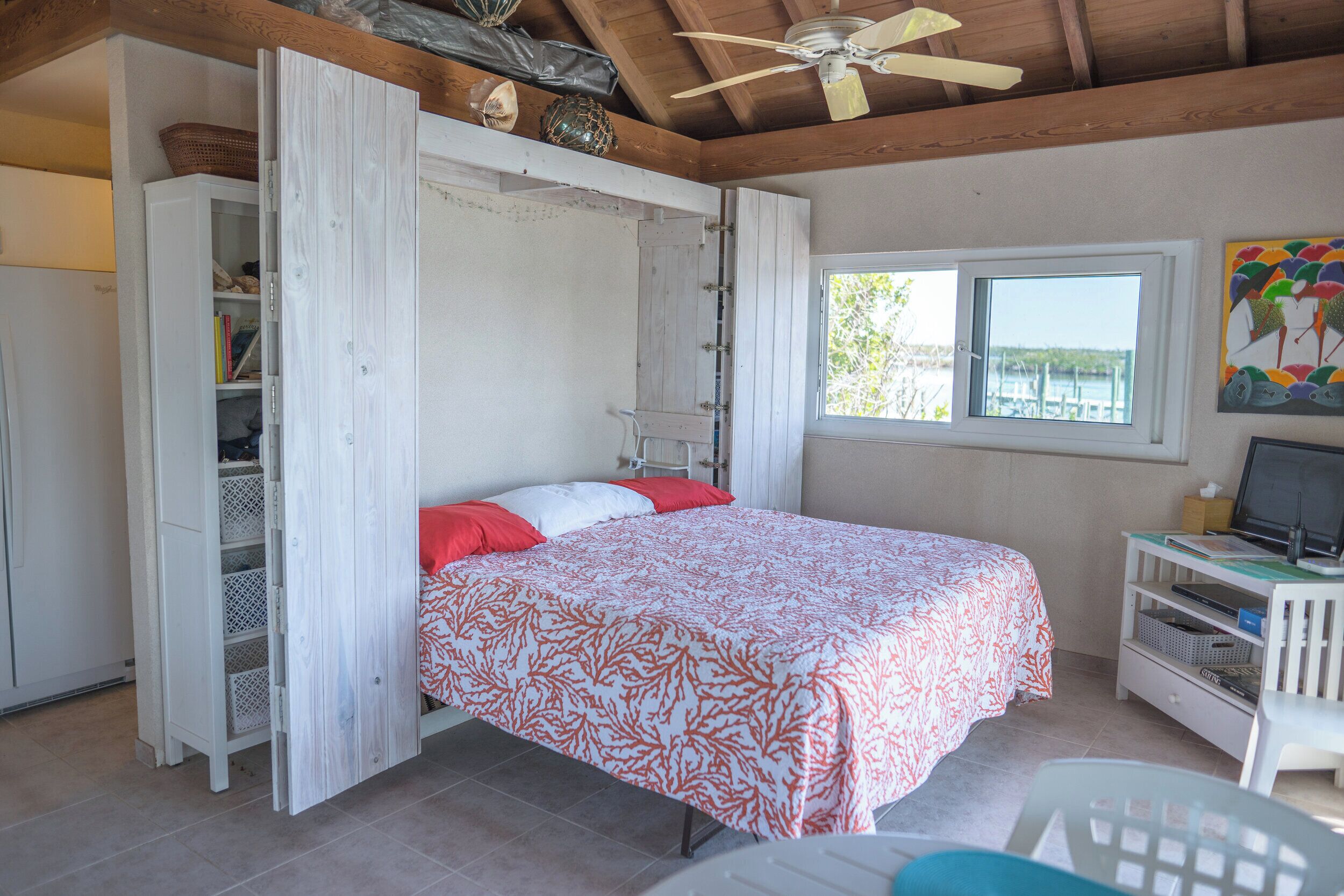 1 bedroom, WiFi (free), bed sheets