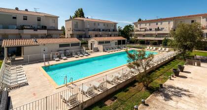 T3 duplex prĂšs du port avec balcon & accĂšs piscine