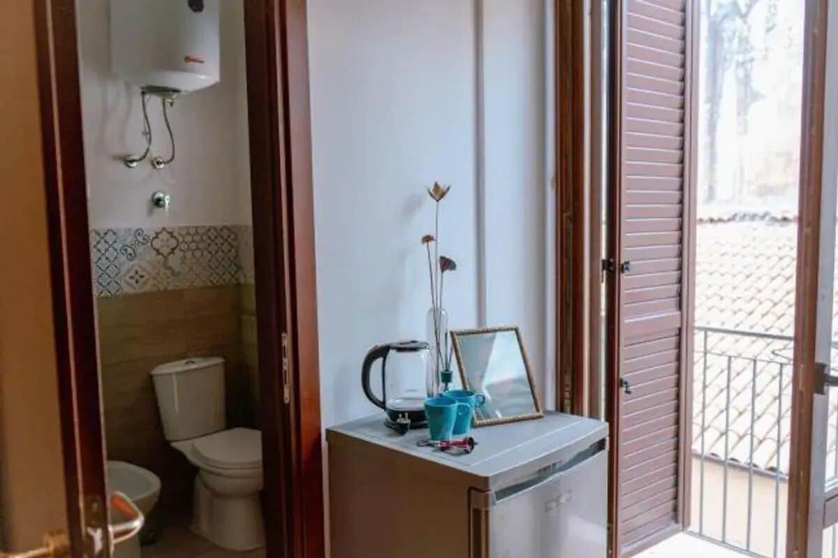 Comfort Room, City View | Interior