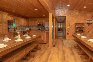 Fridge, microwave, oven, stovetop - Ridgecrest Retreat | Hot Tub • Game Rooms • Group Cabin (Sevierville)
