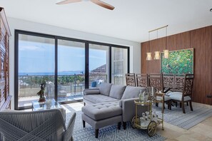 TV, fireplace, computer monitors - Modern 4BR Villa with Rooftop & Pickleball (Los Barriles)