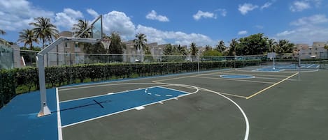 Terrain de basketball