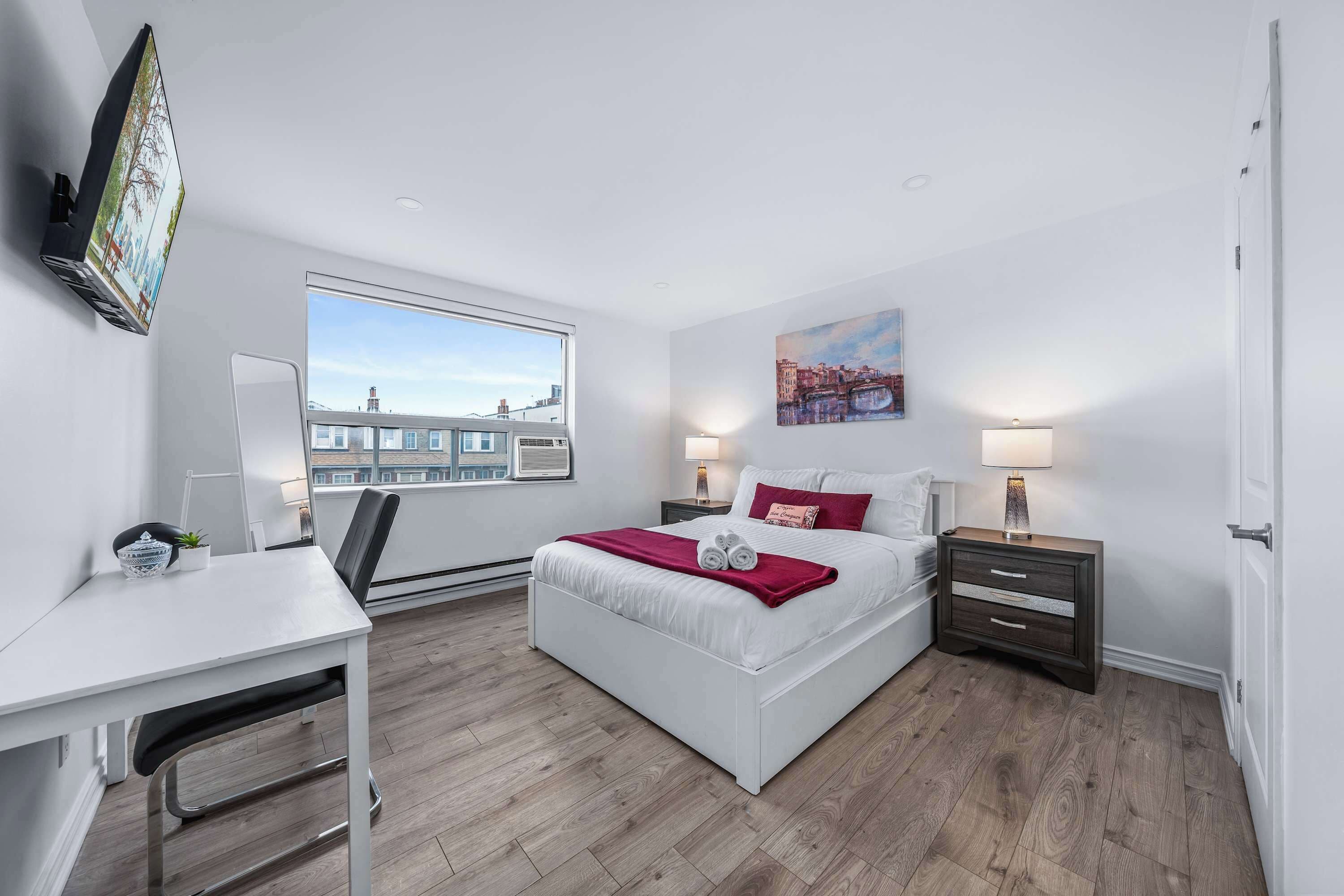 2 habitaciones, escritorio, tabla de planchar con plancha y wifi gratis 