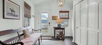 Old Lyme Pet Friendly Escape | Griswold Preserve + Beach Pass + Fireplace