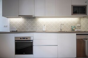 Dishwasher, toaster - Two bedroom apartment Uptown Barcelona (Barcelona)