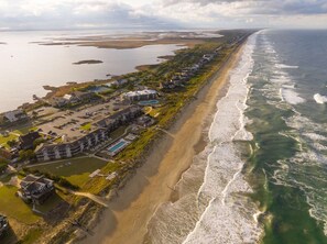 Beach nearby - King Suite on the Outer Banks + Restaurants & Spa (Duck)