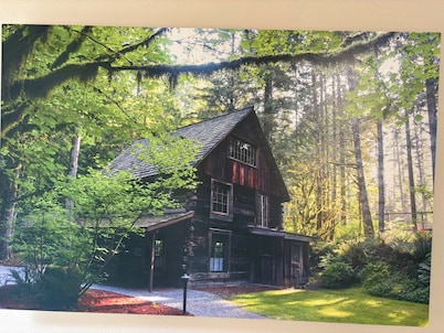Welcoming 2-bedroom condo in quiet Snowater Resort.