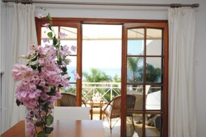 Interior - Superior Apartment with Sea Views & Sunset Veranda at Stavento Apartments (Argostolion)
