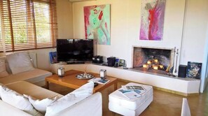 Smart TV - Superior Apartment with Sea Views & Sunset Veranda at Stavento Apartments (Argostolion)