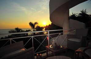 Property grounds - Superior Apartment with Sea Views & Sunset Veranda at Stavento Apartments (Argostolion)