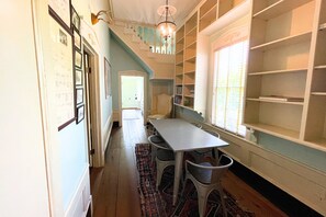 Dining - The Walcott Cottage: Walkable Historic Retreat in Thomasville (Thomasville)
