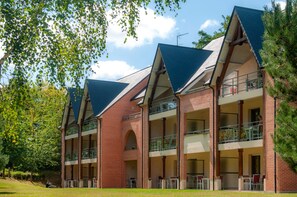 Exterior - T2 à 2 pas de Honfleur | Piscine sur place & sauna (Gonneville-sur-Honfleur)