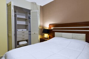 3 bedrooms, desk, WiFi, bed sheets - Cerca del estadio BBVA| 8 huéspedes, 4 recámaras, 3 baños (Guadalupe)