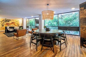 Interior - Beautiful Curated and Designed Flat plus Great Balcony (Mexico City)