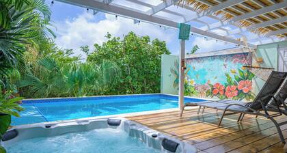 Dushi Hideaway â Private Resort Week, Sleeps 6