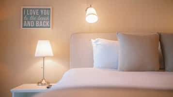 Iron/ironing board, WiFi, bed sheets