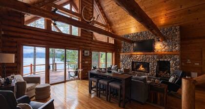 Spacious Lakefront Escape on Beautiful White Sand Lake. Minutes from Minocqua