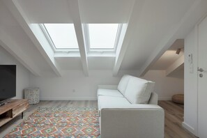 Living area - Romantic Gem Avenidas Novas – GEM Residence (Lisbon)