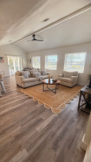 Living area - Waterfront home with pool, billiards, 4 min beach (Punta Gorda)