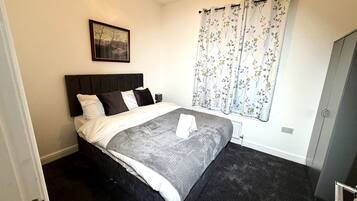 4 bedrooms, free WiFi, bed sheets