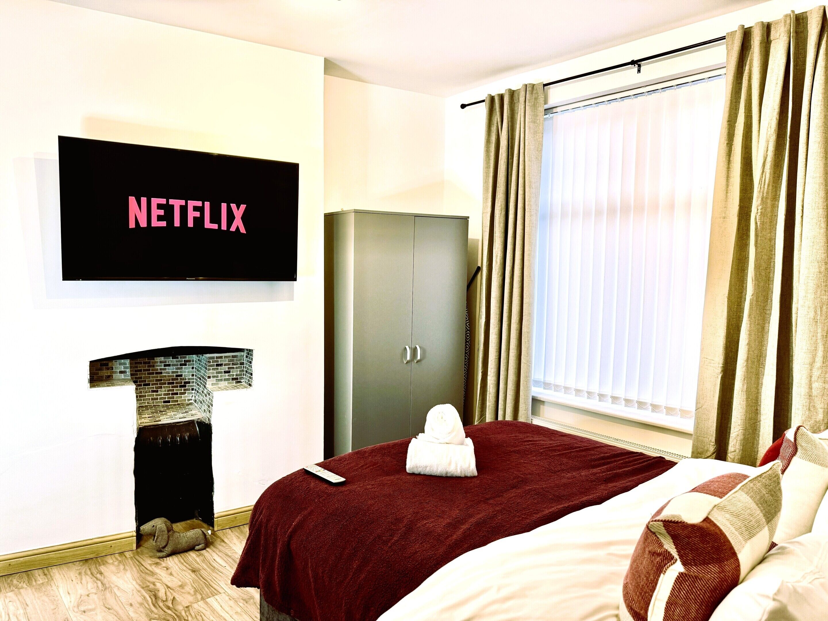 Free WiFi, bed sheets