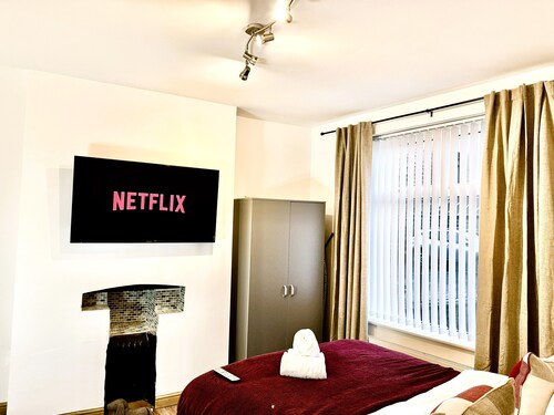 Comfortable 4BR House Ideal for Families & Workers