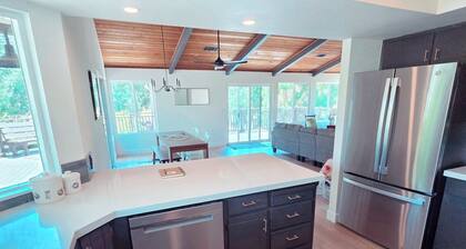 Newly Renovated Farmhouse on 5 acres near Lake Success with Pool & AC comfort