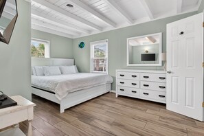 4 bedrooms, WiFi, bed sheets - Crow's Nest by Brunswick Vacation Rentals: 4BR Pool Home Walk to Beach Sleeps 12 (Ocean Isle Beach)