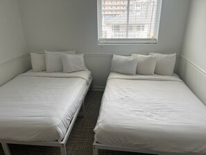 3 bedrooms, free WiFi - OCEANFRONT PENTHOUSE (Wildwood Crest)