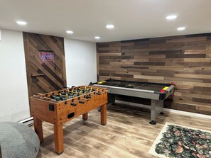 Games room - CAMELBACK Lovely 4-bedroom townhome right on the mountain (Tannersville)