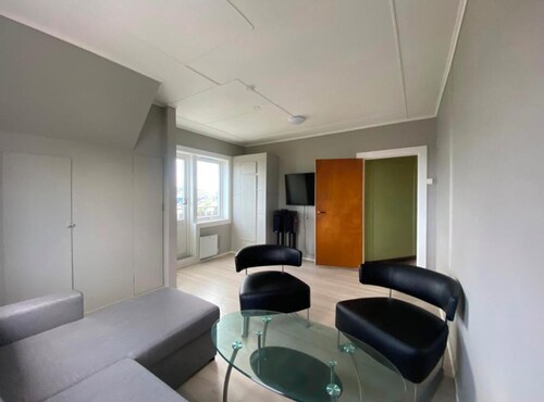 Entire vacation home. 4 bedroom, central location.