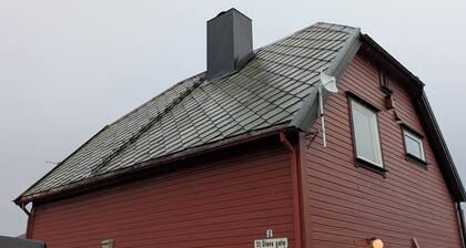 Entire vacation home. 3 bedroom, central location.