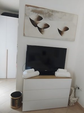 Interni