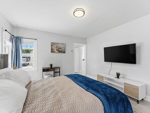 1 bedroom, iron/ironing board, WiFi, bed sheets - Clearwater charm 1/1-A (Clearwater)
