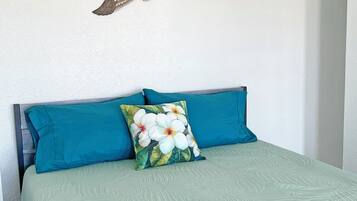 1 bedroom, internet, bed sheets