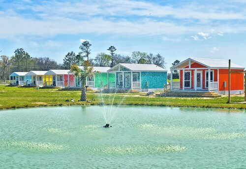 Perfect fishing, art & food location - Tropical Sea Turquoise Cabin #6 Quitman