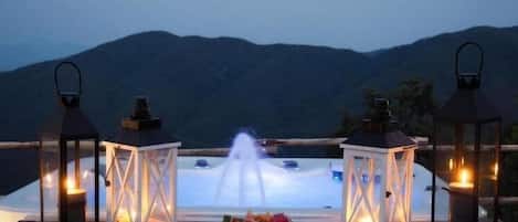 Baignoire à remous extérieure