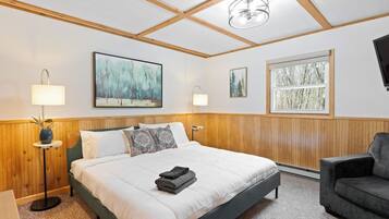 Desk, iron/ironing board, travel crib, WiFi