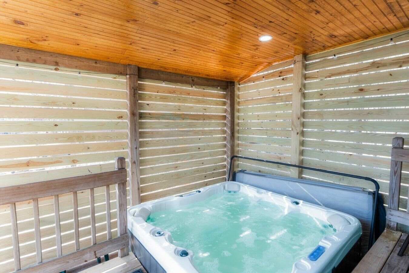 Indoor spa tub