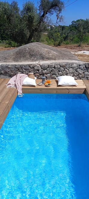 Pool - Trullo Biancolatte. Slow vacation in Apulia. Privacy and relaxation in nature. (Ceglie Messapica)