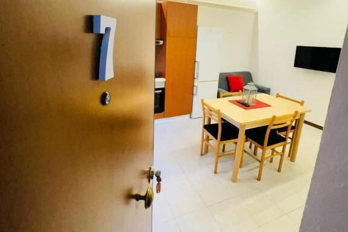 Lejlighed - 2 soveværelser - balkon | Pengeskab på værelset, mørklægningsgardiner, gratis Wi-Fi