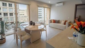 Dining - Elegant, luminous and modern apartment in Zapopan (Zapopan)