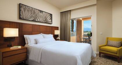 2-bed 1440 sq ft villa Sleeps 8, Concerts/Major Events, Heavenly Beds, balconies