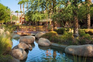 Property grounds - 2-bed 1440 sq ft villa Sleeps 8, Concerts/Major Events, Heavenly Beds, balconies (Rancho Mirage)